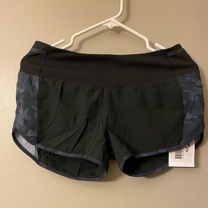 ZYIA Black & Camo 5 Star Shorts